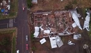 Destruição no Oeste de SC foi causada por tornado, afirma meteorologista (fotos)