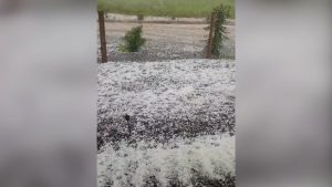 Granizo surpreende cidades de SC e causa transtornos em diferentes regiões do Estado