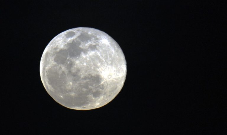Missão à Lua: Nasa prepara foguete para voo em 1º de abril