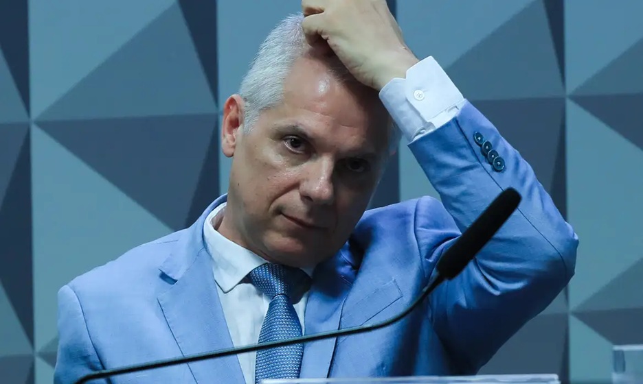 PF aponta que ex-presidente do INSS recebia propina mensal de R$ 250 mil, diz investigação