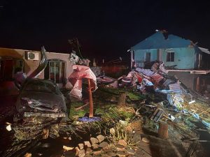 Tornado causa destruição e deixa mortos no Paraná