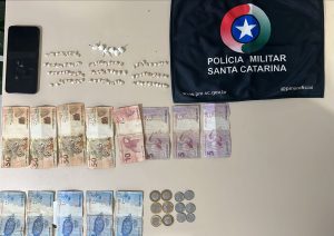 Ronda preventiva termina com prisão por tráfico de drogas em Videira