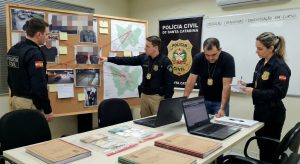 Operação prende dupla e apreende adolescente por tráfico em Catanduvas