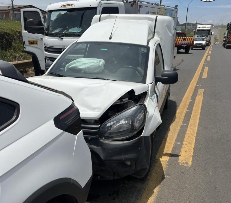 Engavetamento na BR-116 deixa um motorista ferido em Santa Cecília