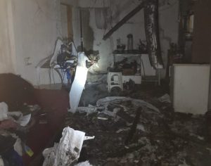 Incêndio destrói residência e deixa idosa ferida em Herval d’Oeste