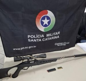 Homem é preso por ameaça e PM apreende arma de fogo em Catanduvas