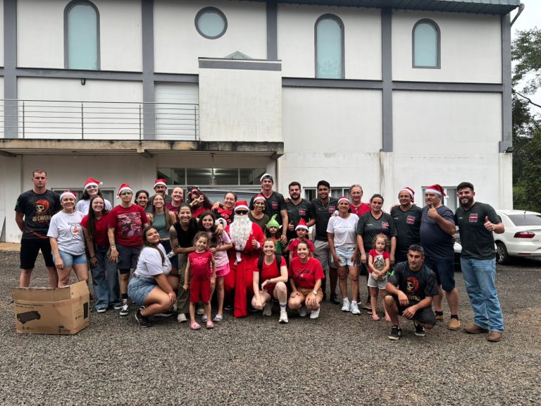 Ação solidária realiza 1.100 entregas de Natal em bairros de Joaçaba