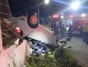 Jovem de 23 anos morre em grave acidente entre dois carros na BR-470, em Curitibanos