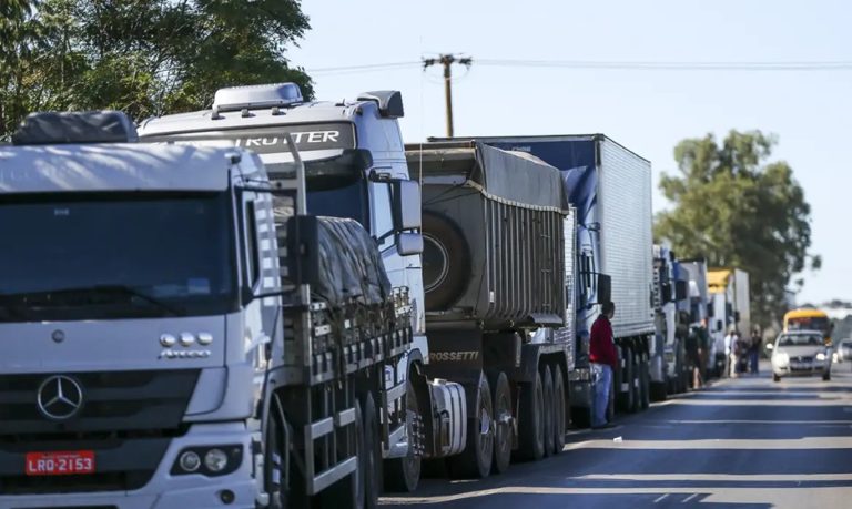 Após ameaça de greve, Governo intensifica negociações para aprovar MP e evitar paralisação dos caminhoneiros