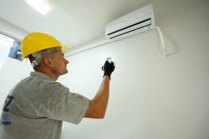 Joaçaba e outras cidades recebem aparelhos ar condicionado do Governo de SC