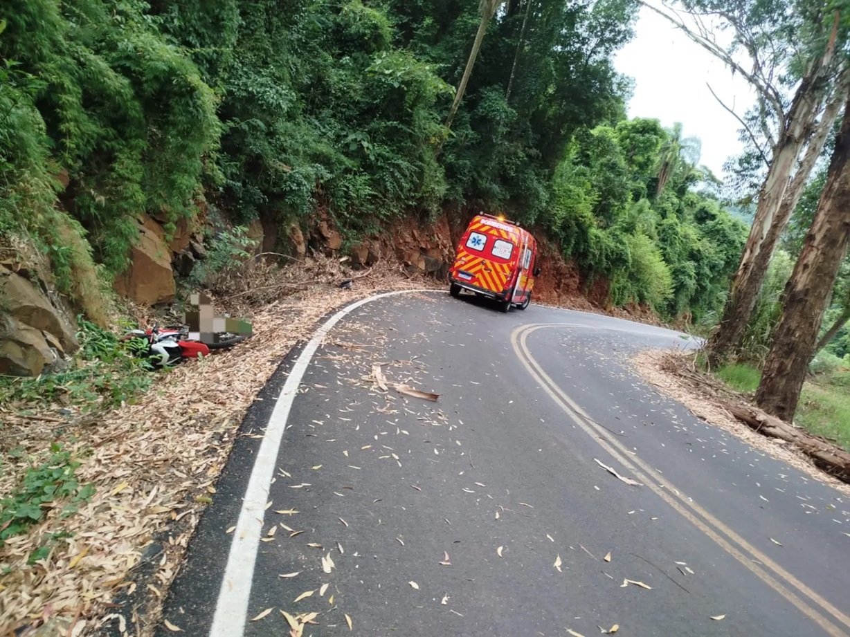 Motociclista é encontrado morto em estrada rural no Oeste de SC