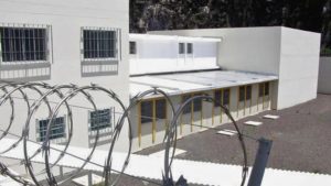 Justiça interdita Presídio Regional de Videira por superlotação e violações de direitos