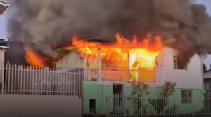 Incêndio atinge residência mista em Caçador