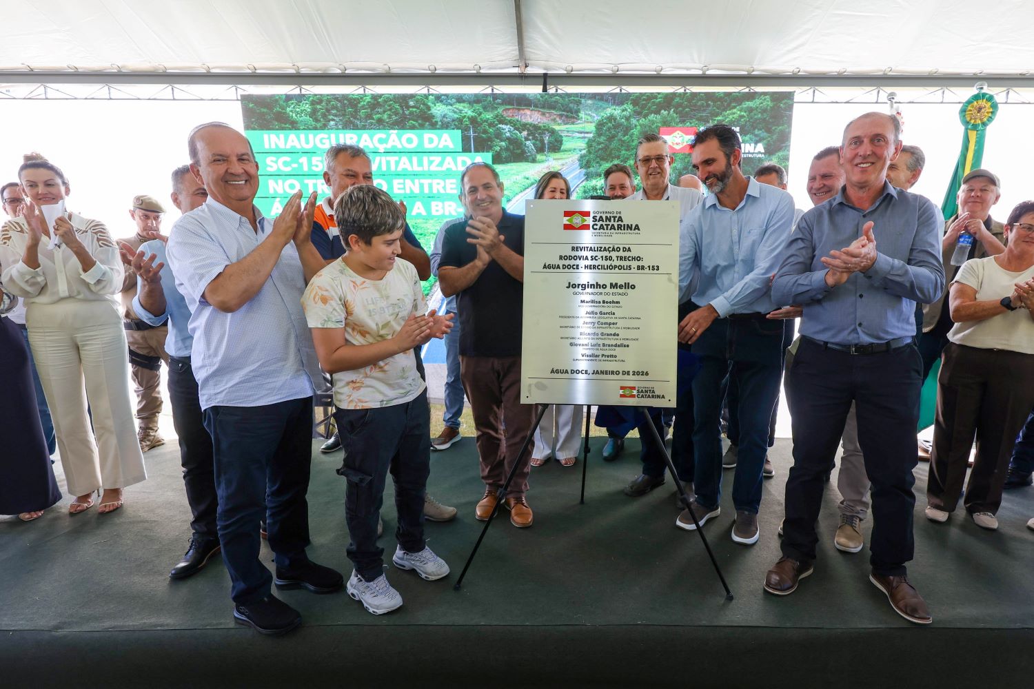 Jorginho Mello entrega revitalização da SC-150 em Água Doce