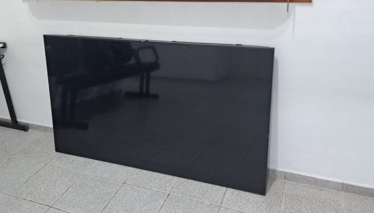 Polícia Militar recolhe televisão encontrada em via pública em Herval d’Oeste