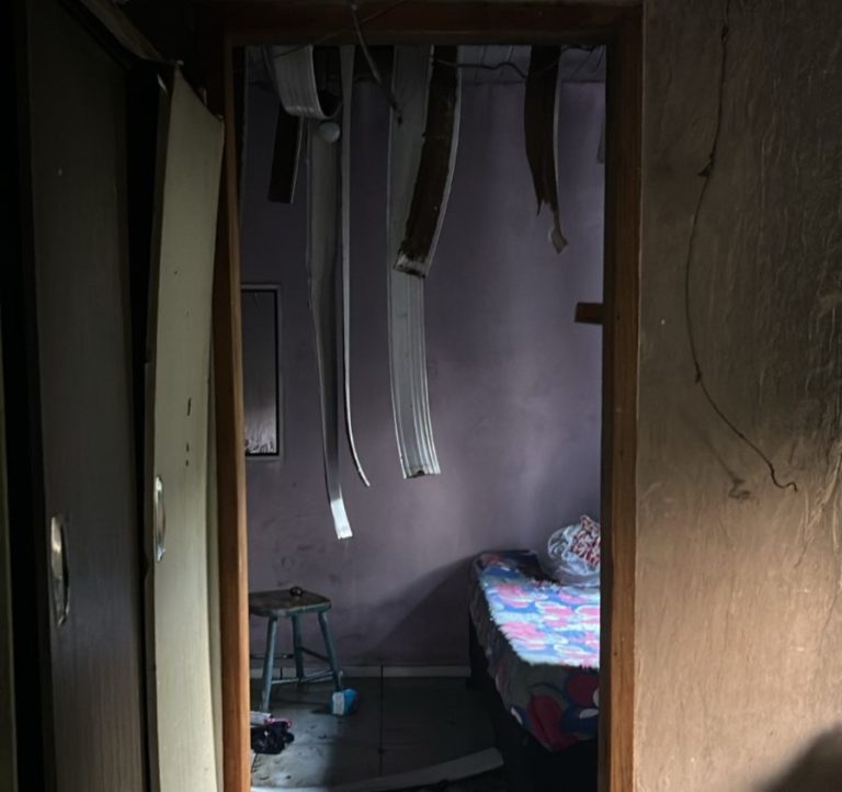 Discussão termina em incêndio residencial em Timbó Grande