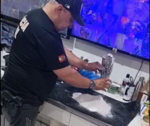 Operação prende três suspeitos e apreende drogas e armas em Joaçaba