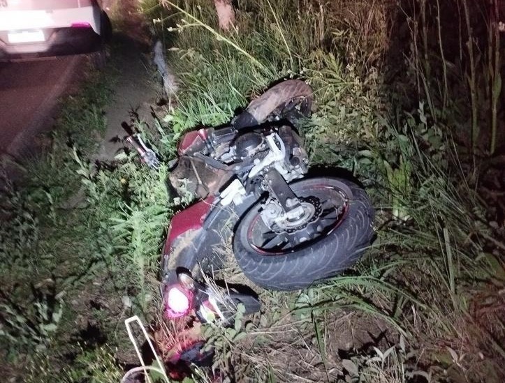 Motociclista fica ferido após fugir de abordagem policial em Campos Novos