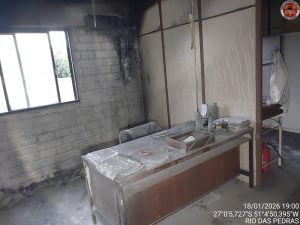 Incêndio atinge setor administrativo de edificação industrial em Videira