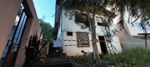 Incêndio intencional danifica residência no centro de Videira