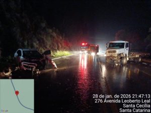 Colisão frontal na BR-116 deixa feridos em Santa Cecília