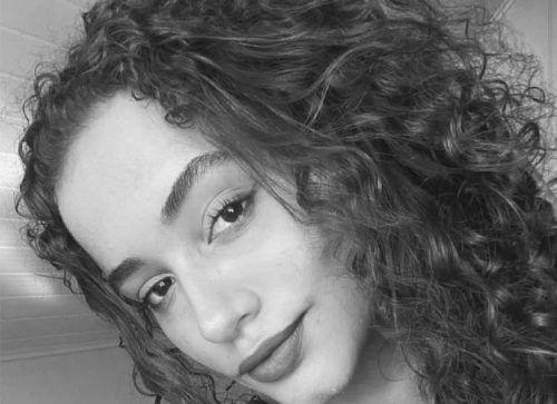 Identificada jovem de Catanduvas que morreu em tombamento de carreta