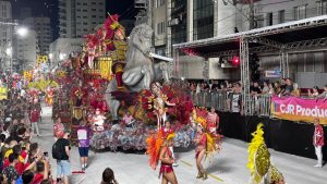 Carnaval de Joaçaba 2026 inova e lança experiência turística para quem deseja desfilar na Avenida