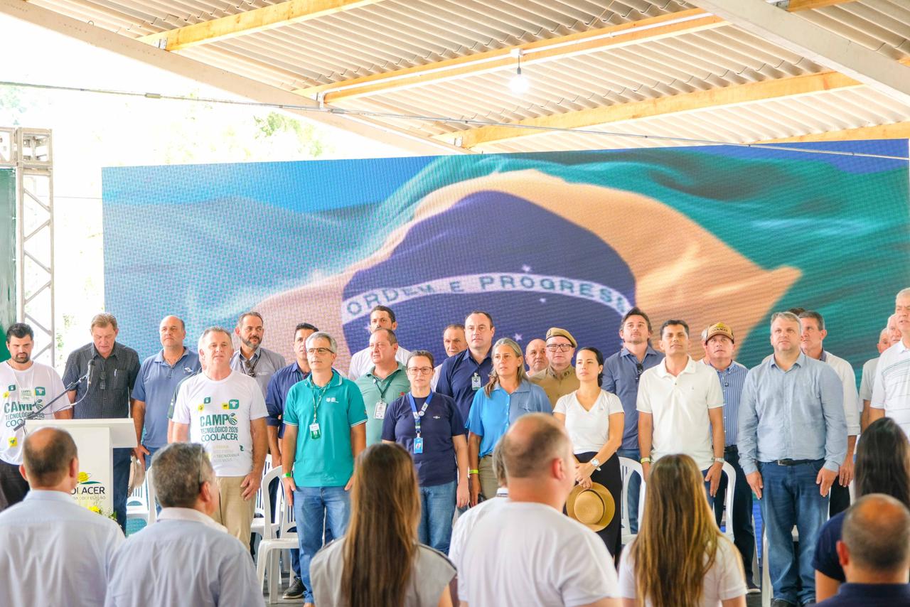 Vídeo! Primeiro dia do Campo Tecnológico Coolacer é marcado por grande presença de público