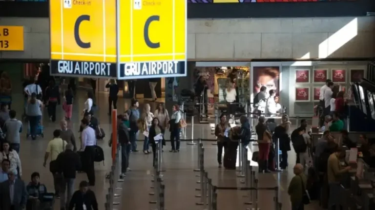 Pane em SP gera cancelamentos em aeroportos de Santa Catarina