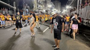 Lenda viva do samba em Joaçaba: Com 12 títulos no Rio, Chopp acompanha ensaios da Unidos do Herval