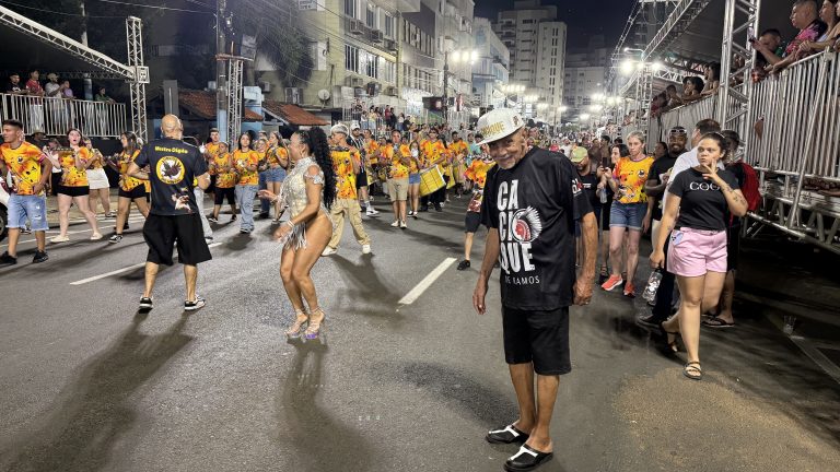 Lenda viva do samba em Joaçaba: Com 12 títulos no Rio, Chopp acompanha ensaios da Unidos do Herval