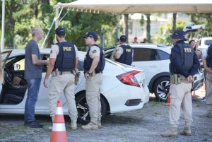 PRF reforça segurança durante o Carnaval com mais de 300 policiais