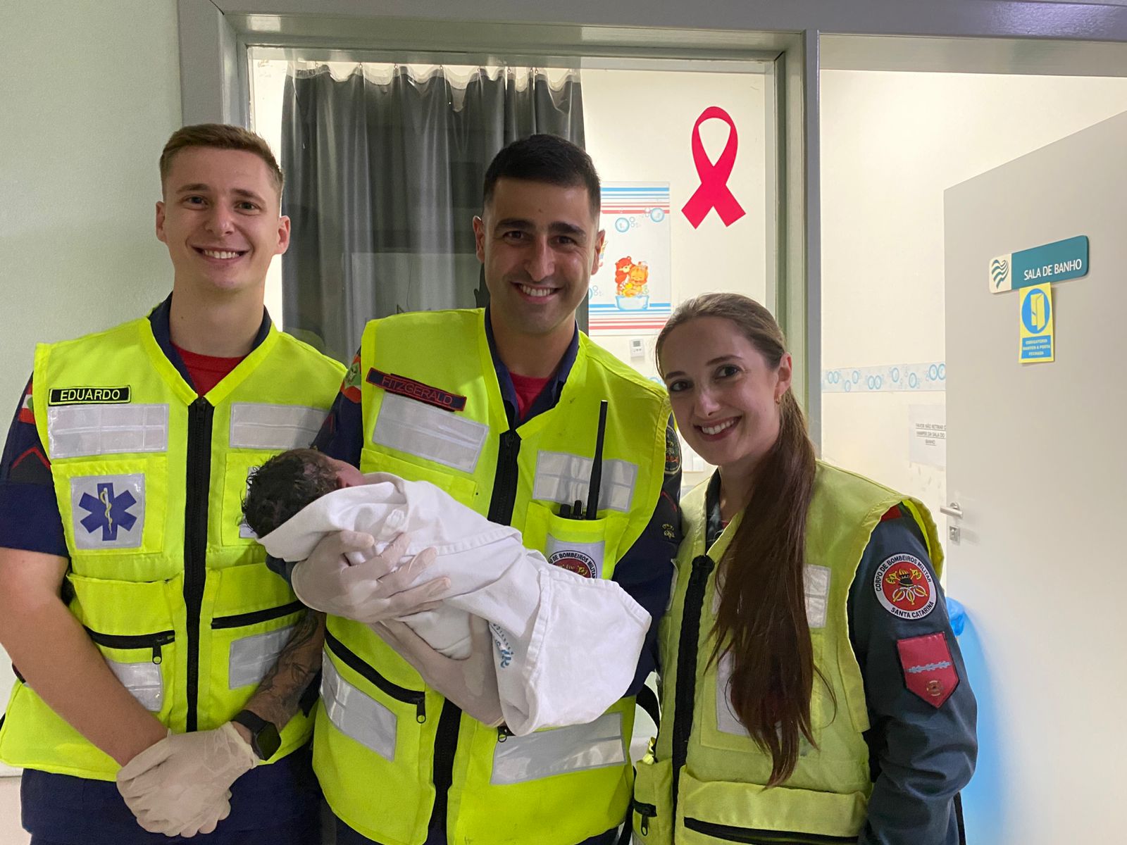 Bombeiros auxiliam parto domiciliar de emergência no Oeste