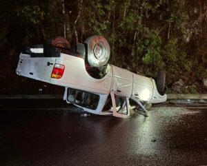 Veículo capota no interior de Ibicaré