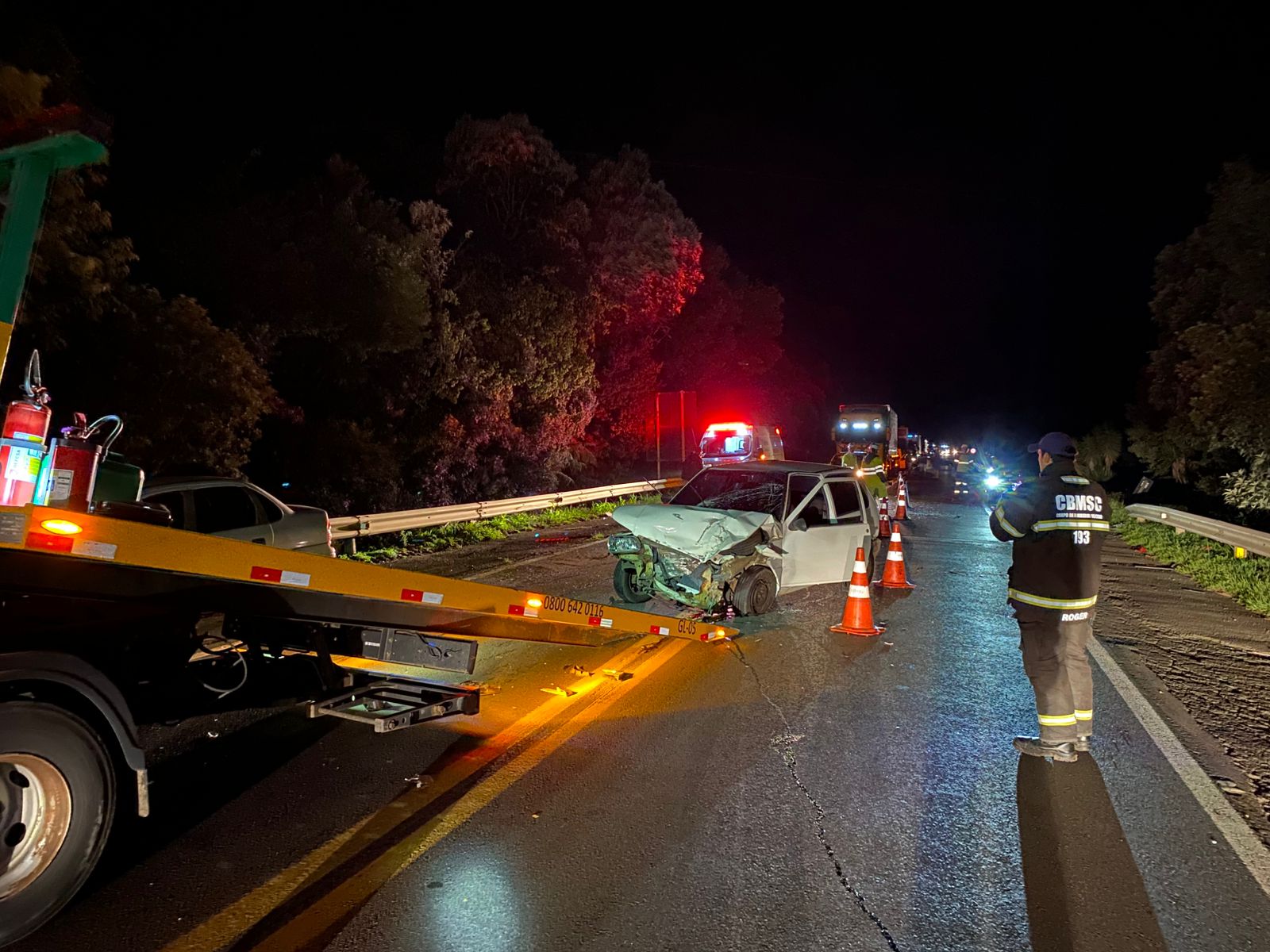 Colisão entre quatro carros mobiliza bombeiros na BR-116 em Santa Cecília