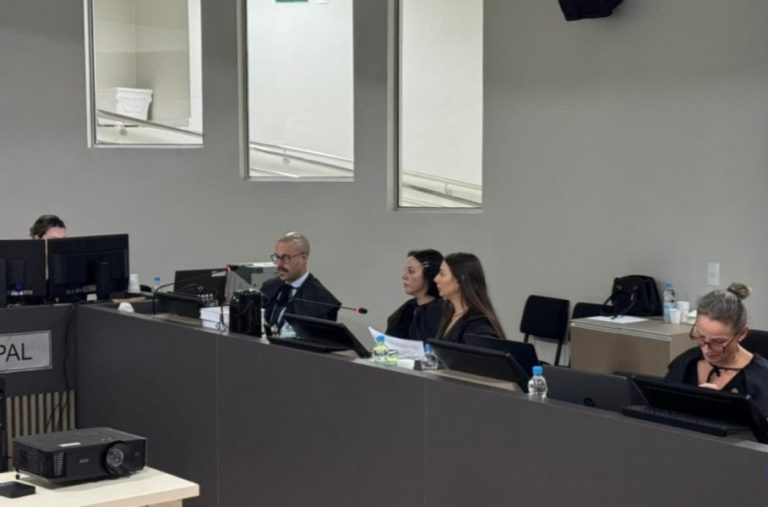 Irmãos acusados de matar homem estão sendo julgados