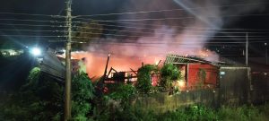 Incêndio destrói imóvel em Curitibanos