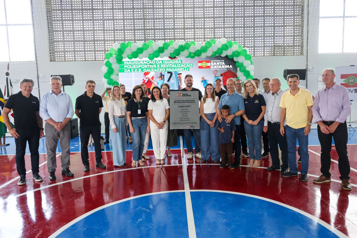 Jorginho Mello faz inaugurações de ginásio e reforma de escolas em Joaçaba