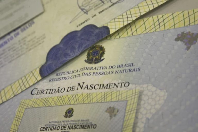 Mulher que inventou filho para receber pensão é condenada pela Justiça