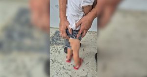 Mãe é presa suspeita de torturar filha de 3 anos em SC