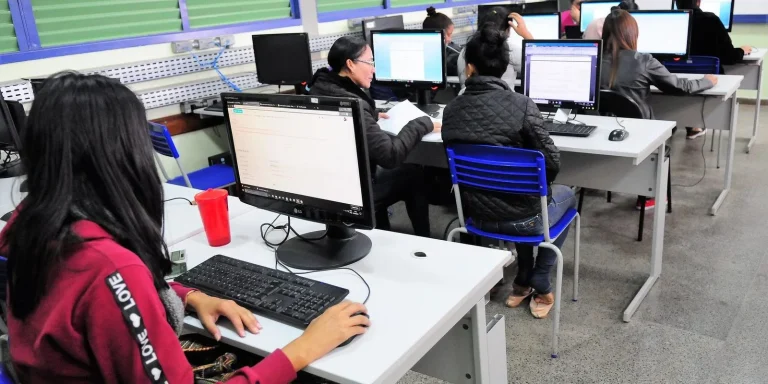 Internet em troca de multas: Anatel autoriza empresas a abaterem R$ 29 milhões em dívidas conectando universidades