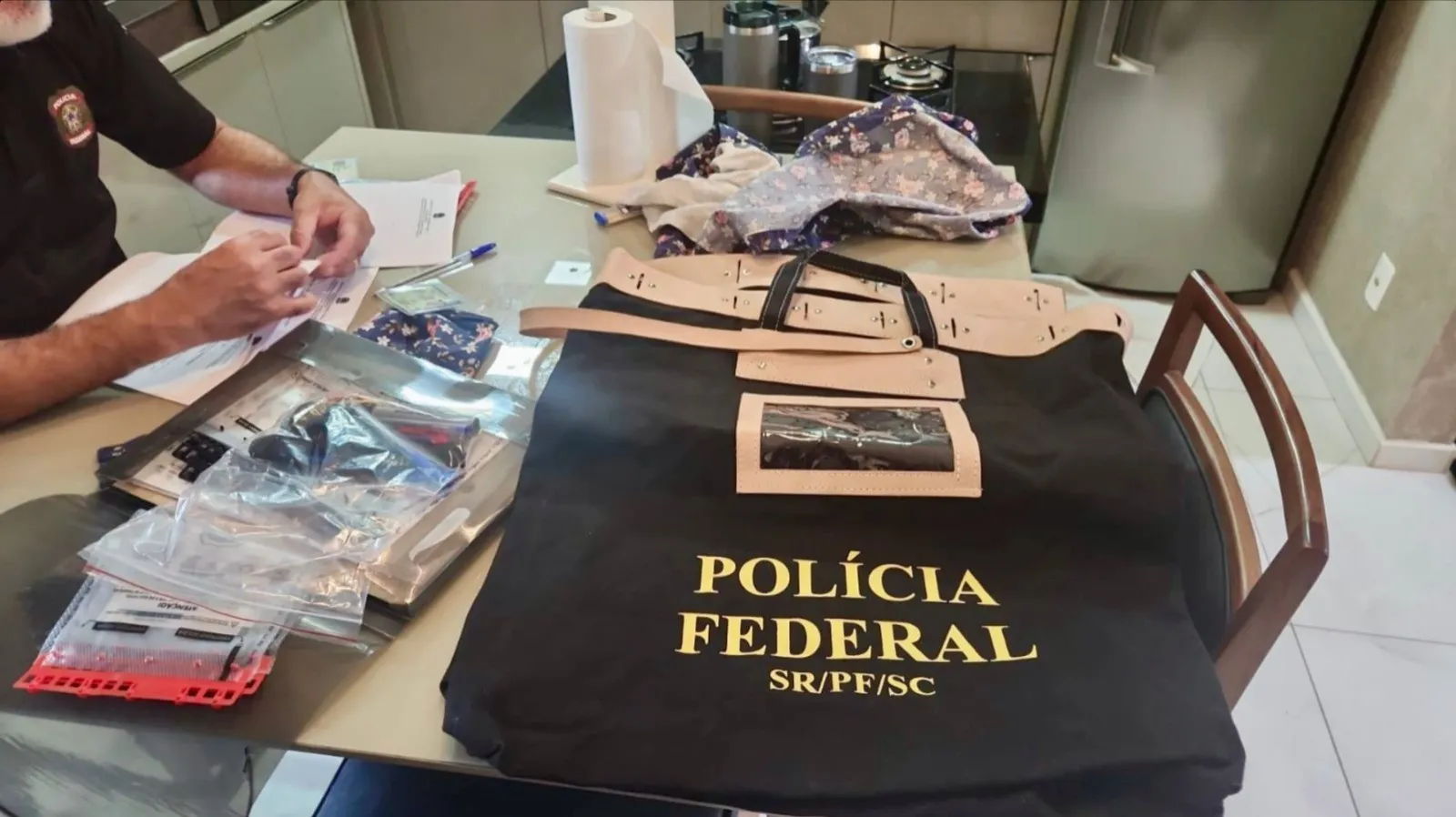 Ex-gerente da Caixa é alvo da PF por suspeita de desviar R$ 1 milhão