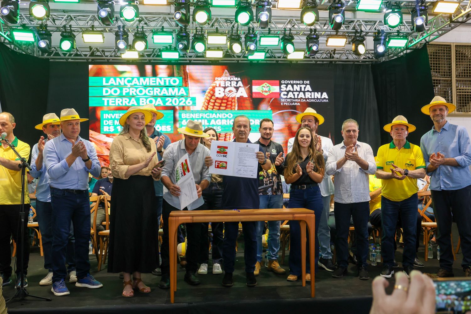 Agro forte: Jorginho Mello lança “Terra Boa 2026” com R$ 137,8 milhões e anuncia obras no Aeroporto de Pinhalzinho