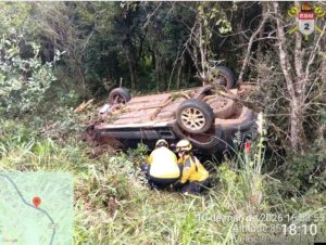 Motorista fica ferido após capotamento na SC-451 no interior de Curitibanos