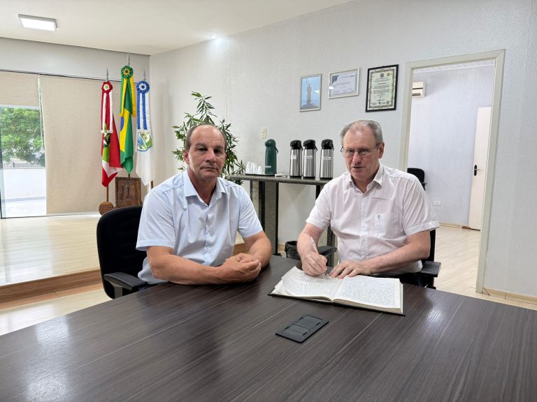 Prefeito Vilson Sartori retoma comando da Prefeitura de Joaçaba após período de férias