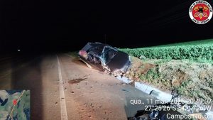 Duas pessoas morrem após capotamento de caminhonete em Campos Novos