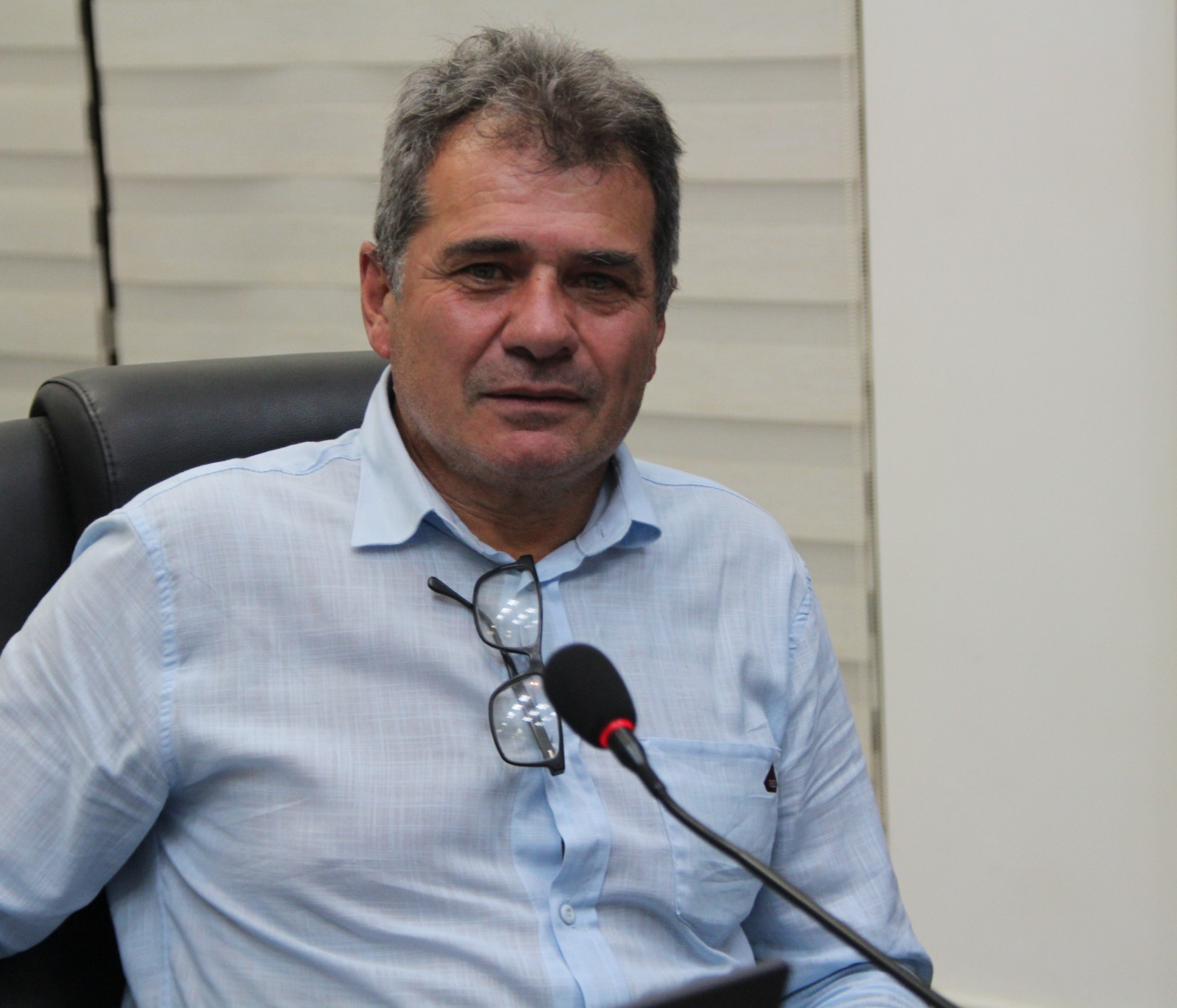 Vereador presenta sugestão de uniformes para profissionais da saúde da rede pública municipal de Joaçaba