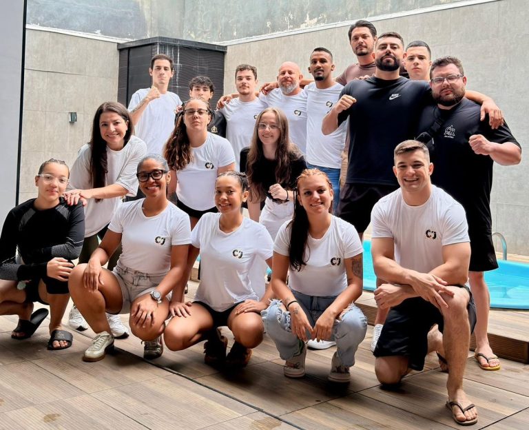 Atleta e instrutora de Herval d’Oeste conquista dois ouros em evento internacional de Jiu-Jitsu