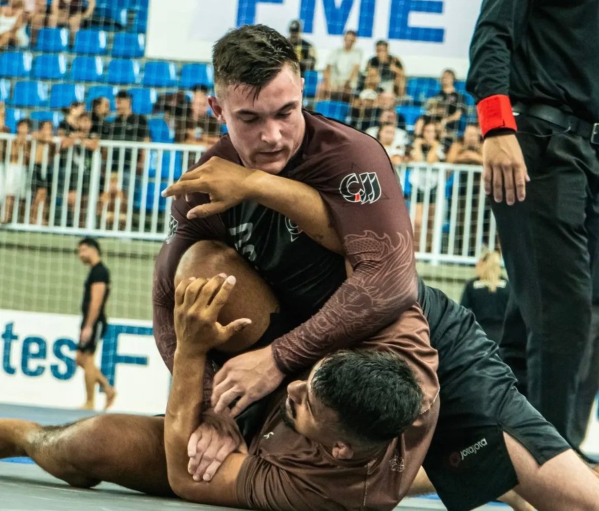 Soldado dos Bombeiros de Joaçaba é campeão de torneio internacional de Jiu-Jitsu
