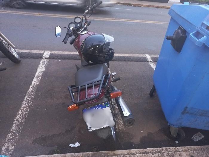 Polícia Militar recupera motocicleta furtada abandonada no centro de Joaçaba